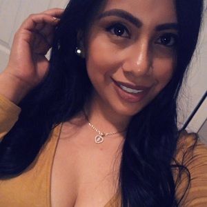 Meet your Posher, Mayra